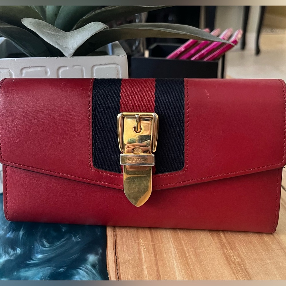 Gucci Sylvie Web Continental Wallet in Red and Blue with Gold Clasp - Picture 16 of 16
